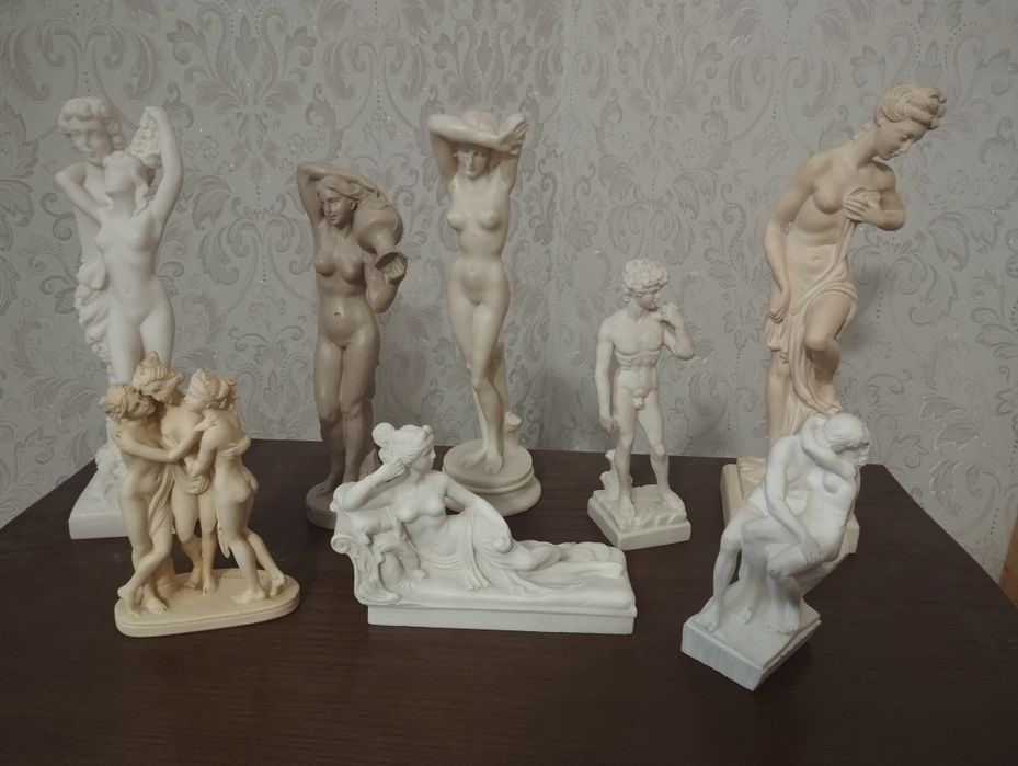 Статуетки алебастр,скульптури