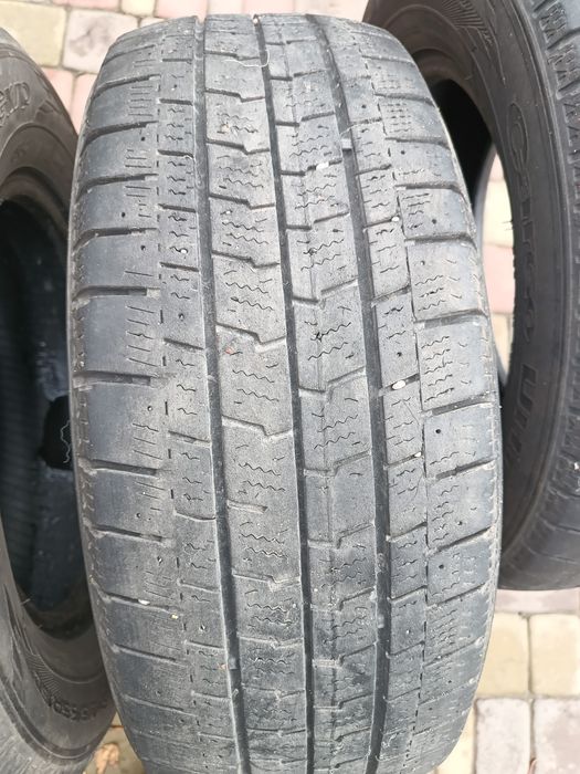 Резина Goodyear 215/65/15С зима
