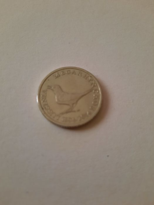 3 moedas: Croácia; República Checa; Malásia