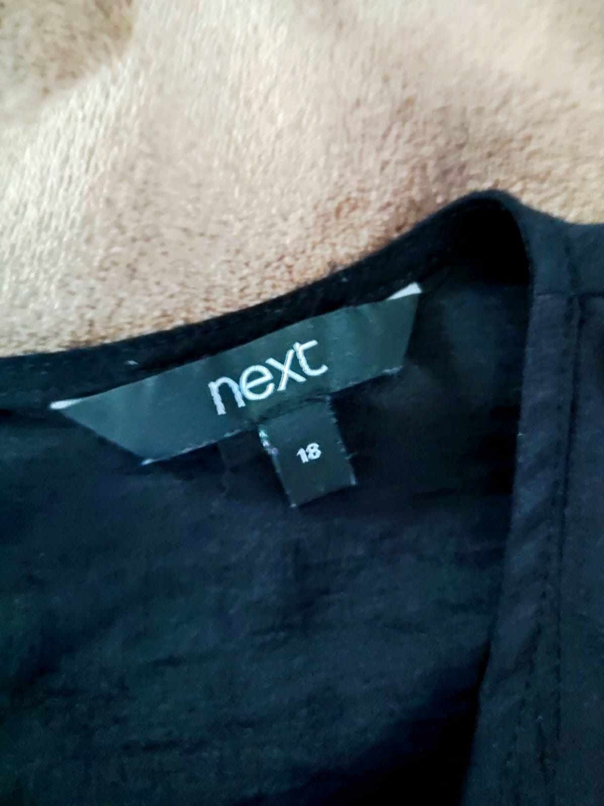Next  - czarna bluzka , rozmiar 46