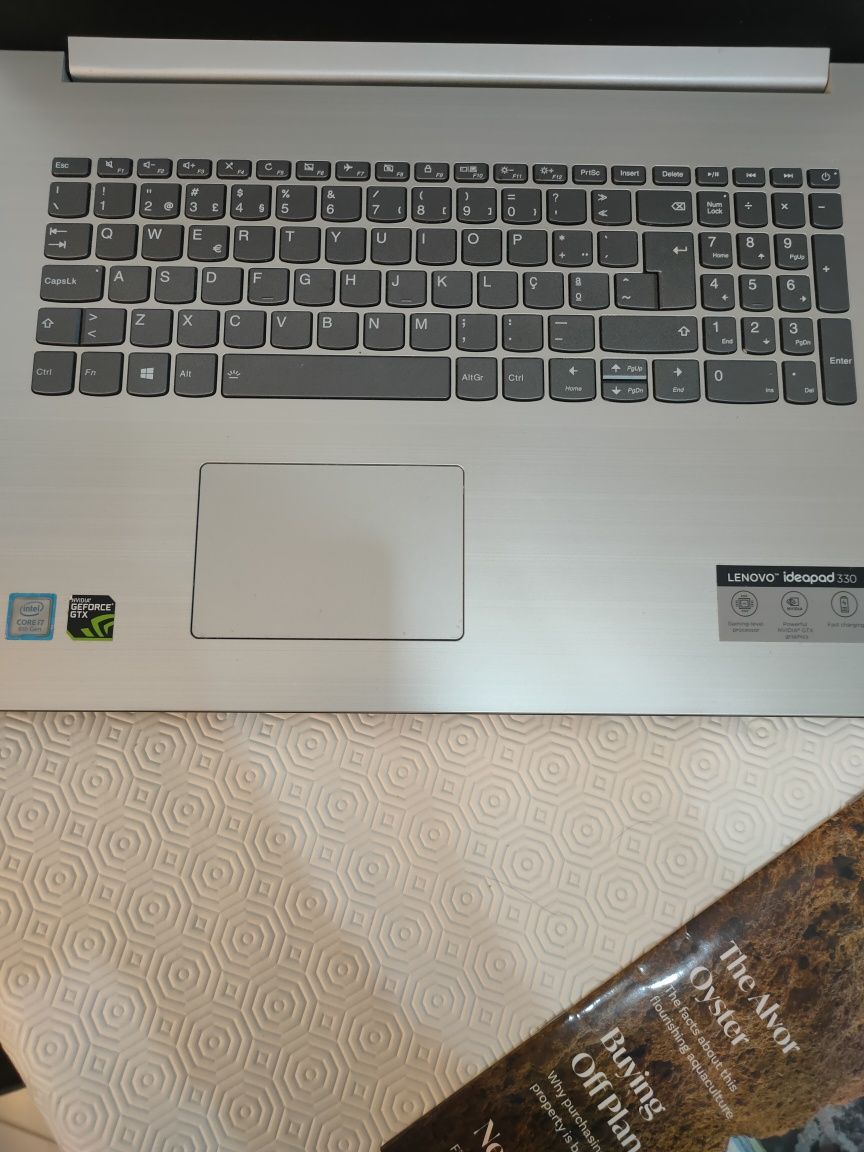 Lenovo IdeaPad 330-17IKB