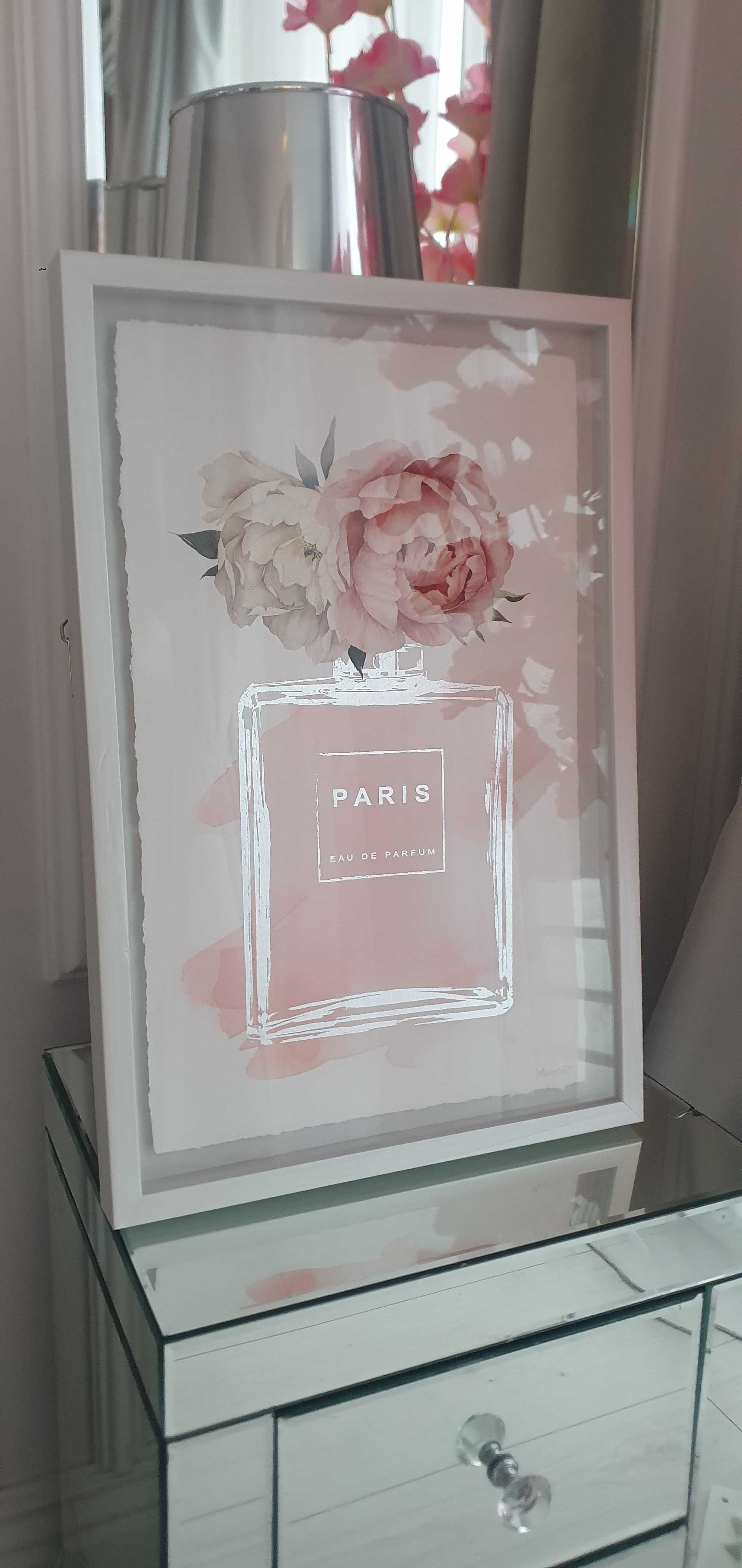 Prześliczny Obrazek Perfumy w Białej Ramie