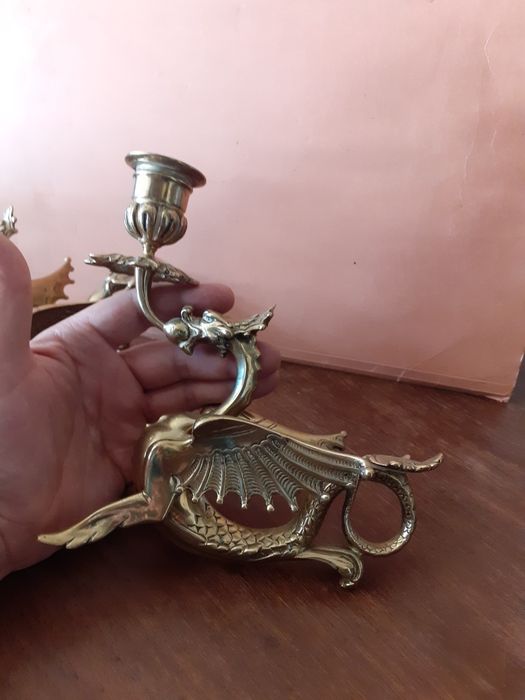 Dragões par de candelabros antigos em metal