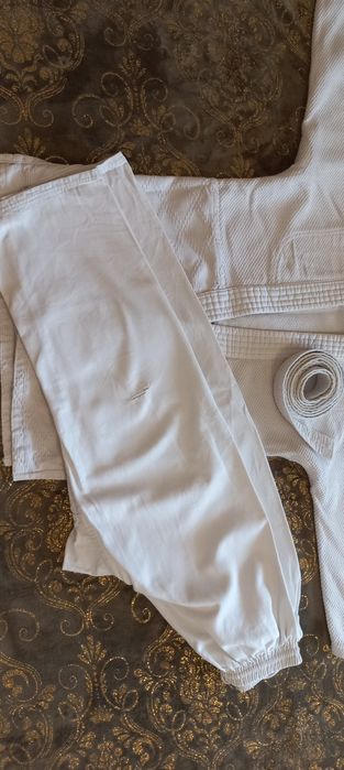 Продам кімоно дитяче для дзюдо 110-115 зріст для худорлявих