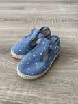 Sapatos frescos in extenso