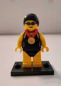 Minifigurka ludzik Lego Pływaczka (seria 7) 8831