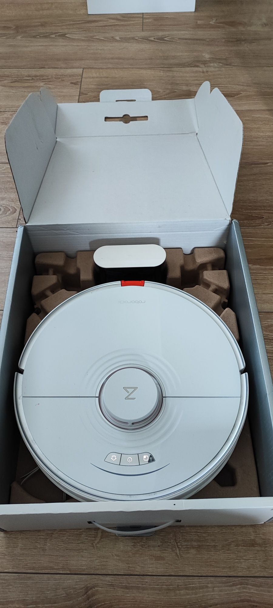 Robot sprzątający Roborock s7.