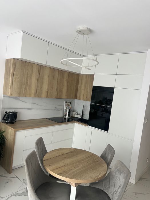 Dwa pokoje z balkonem i miejscem parkingowym