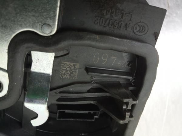 Fechadura / fecho porta trás direito BMW 1 (F20)