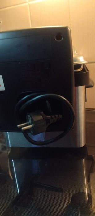 Fritadeira elétrica marca Philips com capacidade para 3 L