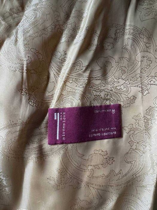 Шуба тілесного кольору