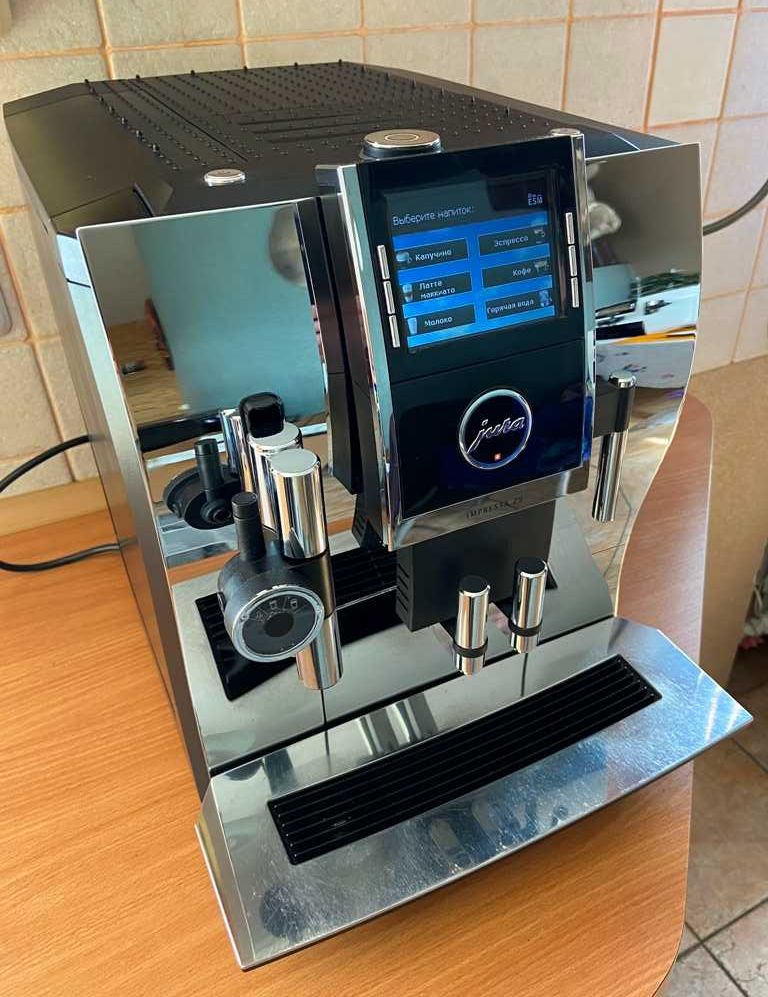 Автоматическая кофемашина Jura Impressa Z9 Chrome