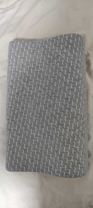 Подушка WELLPUR KVINA сірий 30x50x10/7см