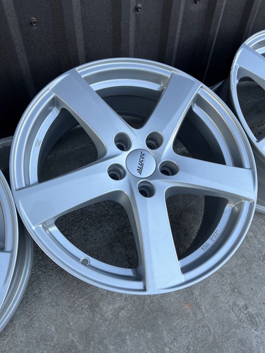 Литі диски r17 5/114.3 alutec 7j et40 kia hyundai renault mazda тд