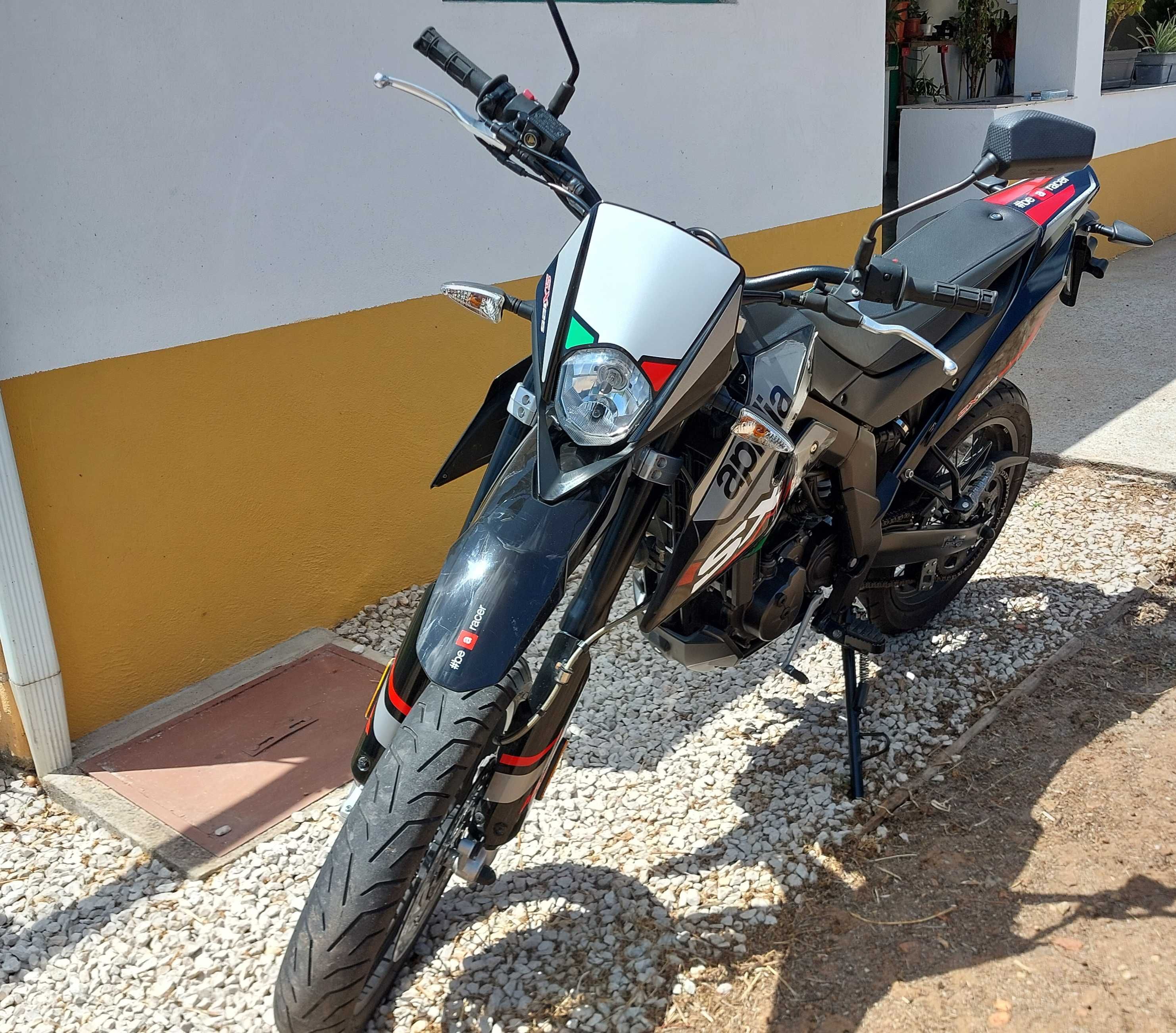 Aprilia SX 125, como nova!