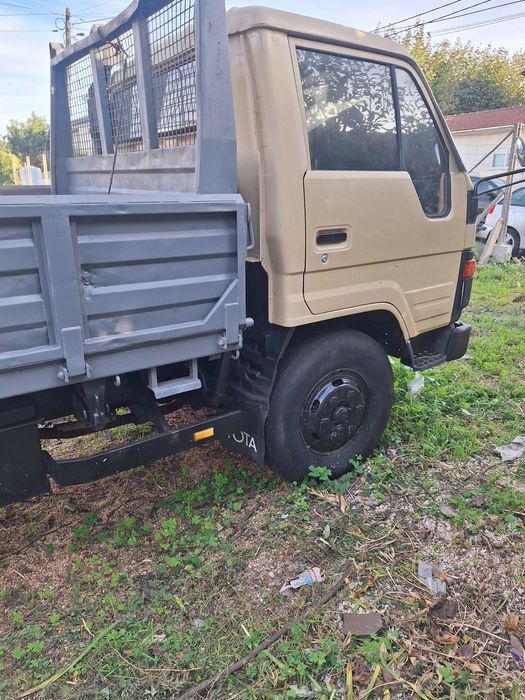 Um unico.propriatario toyota dyna pesada