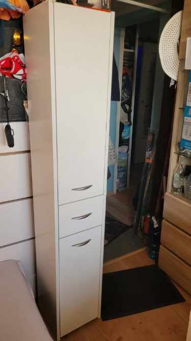 Słupek łazienkowy,w bardzo dobrym stanie