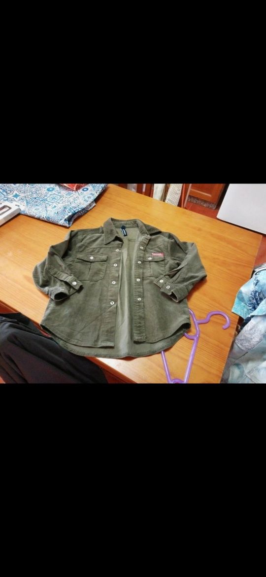 Camisola Mini Gang, 4 anos, muito bom estado.