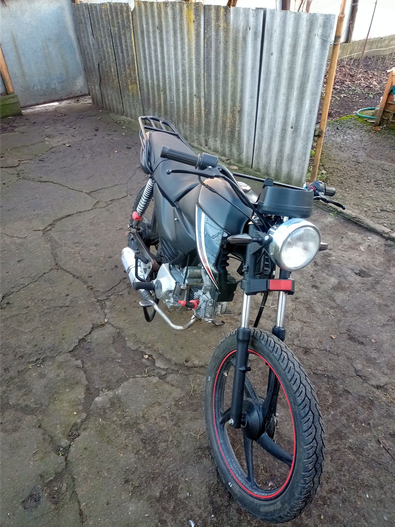 Продаеться Spark sp125c2c