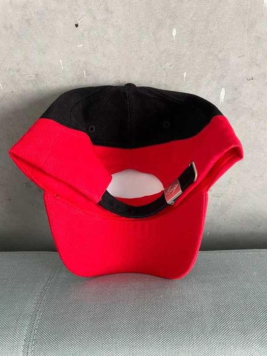 Czapka z daszkiem KUHN + smycz