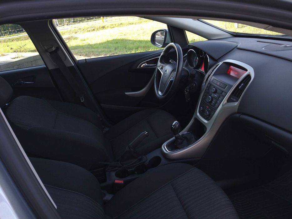 Astra 1,4 Turbo Bardzo ZADBANA 123tyś km  wojew.Śląskie