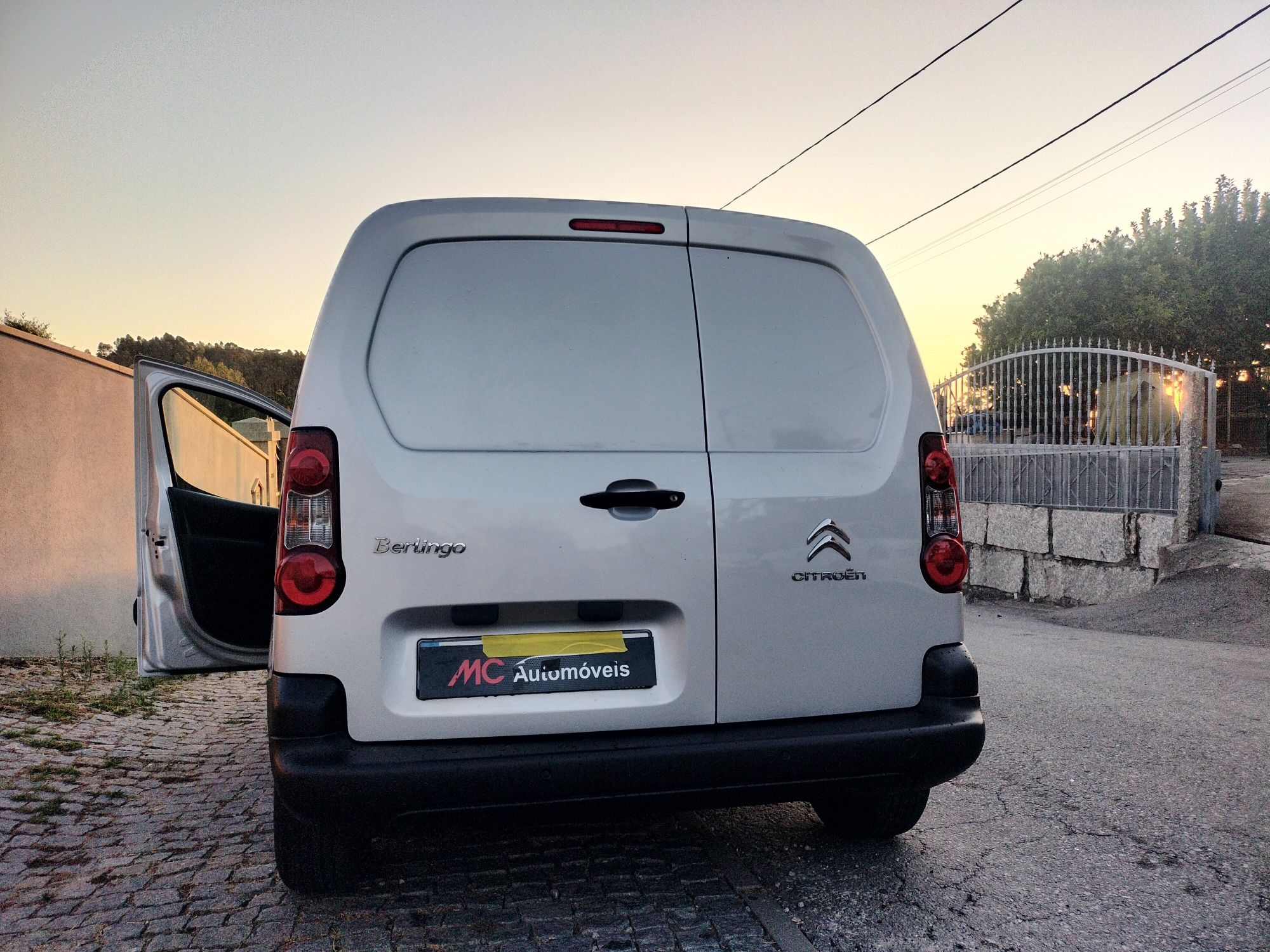 Peugeot partner de 2018com 100 CV motor 1600 HDI so 187 mil km