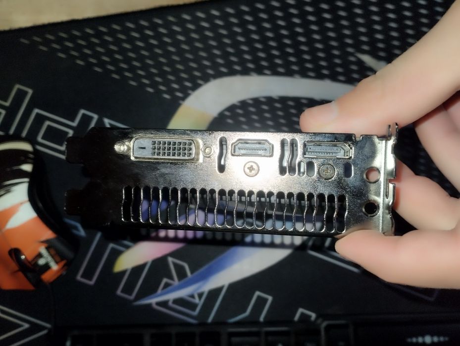 Продам відеокарту Gtx 1050 ti