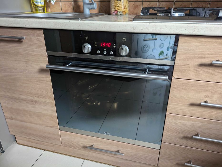 Sprzedam kuchnię wraz z wyposażeniem