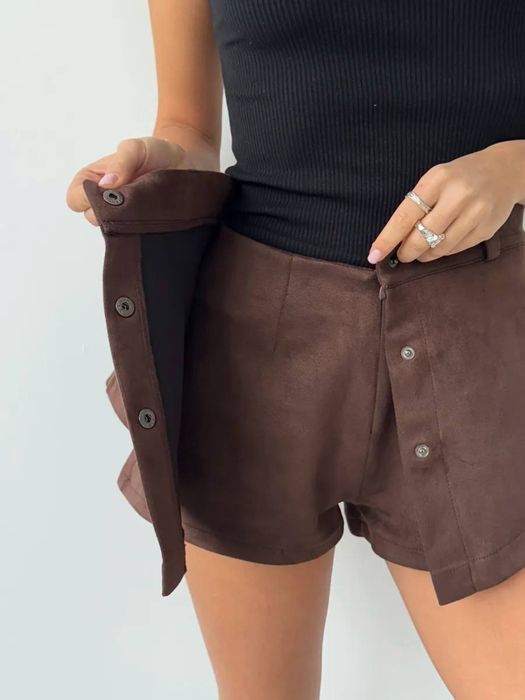 Шорти замшові з баскою