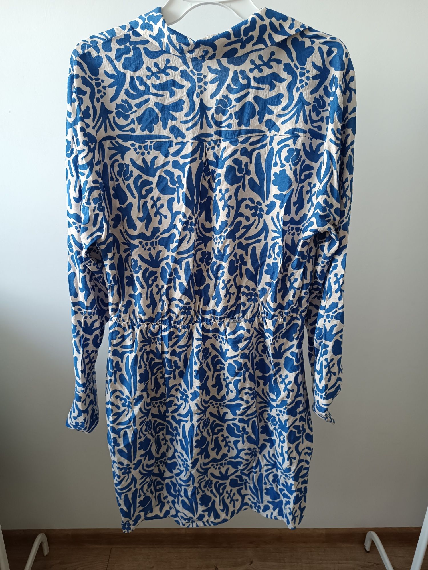 Elegancka sukienka XL/42 plus size z długim rękawem Reserved