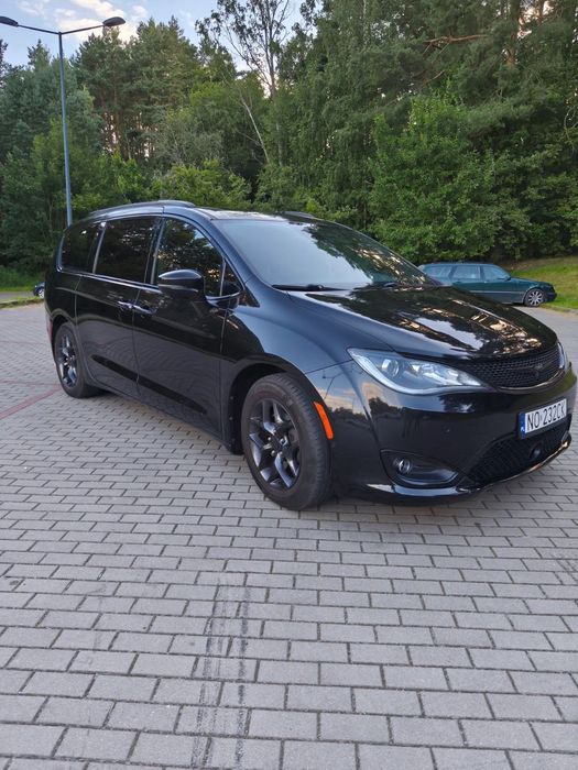 Chrysler Pacifica Chrysler Pacifica CHrysler Pacifica Z pakietem S wersja LIMITED