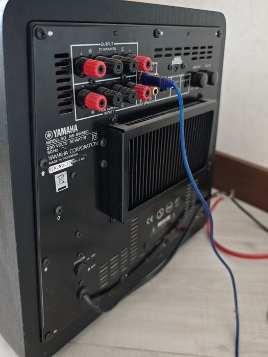 Yamaha NS-SW500 сабвуфер