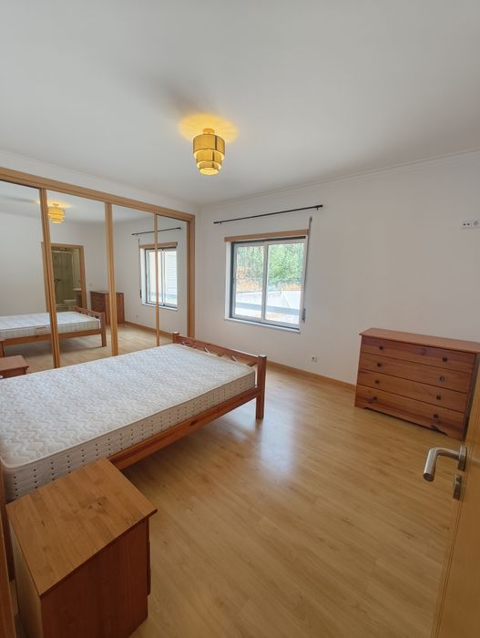 Apartamento T3 c/garagem p/2 carros