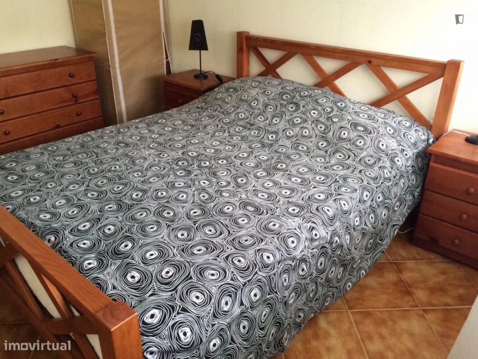 Quarto - localizado em Costa da Caparica Lisbon