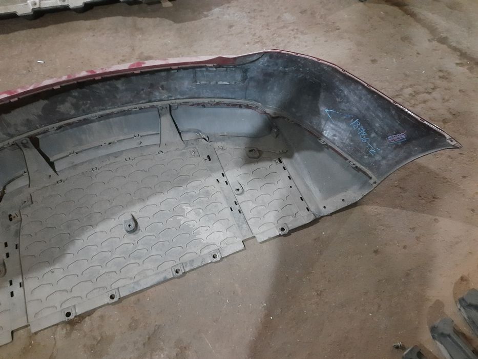 Tesla S бампер задний в сборе