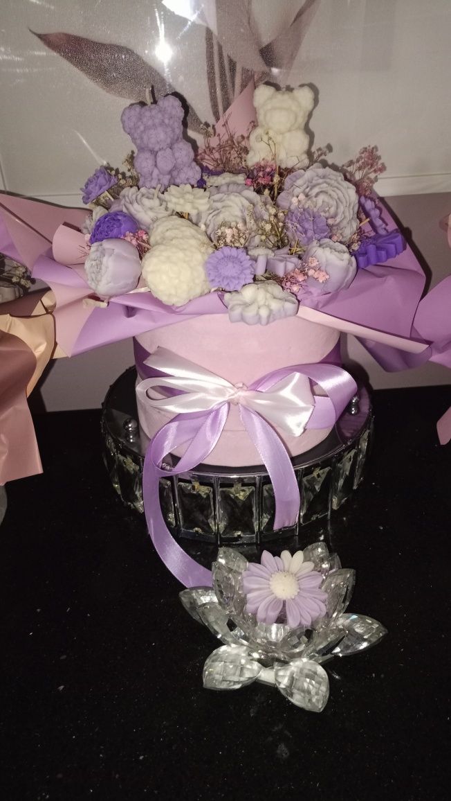 Flower box ze świec sojowych o zapachu wiśni