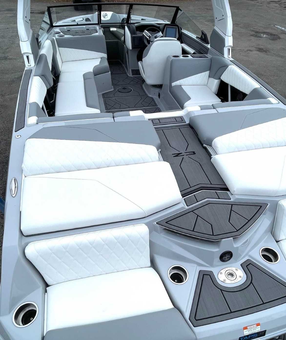 Tige Z3 wakesurfing boat 2023