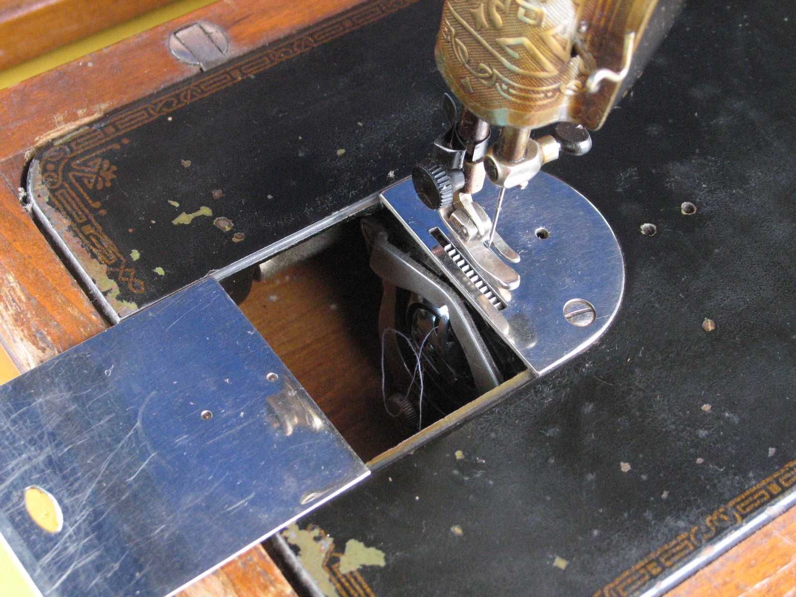 Продаю швейную машину подольского завода 50-е годы СССР