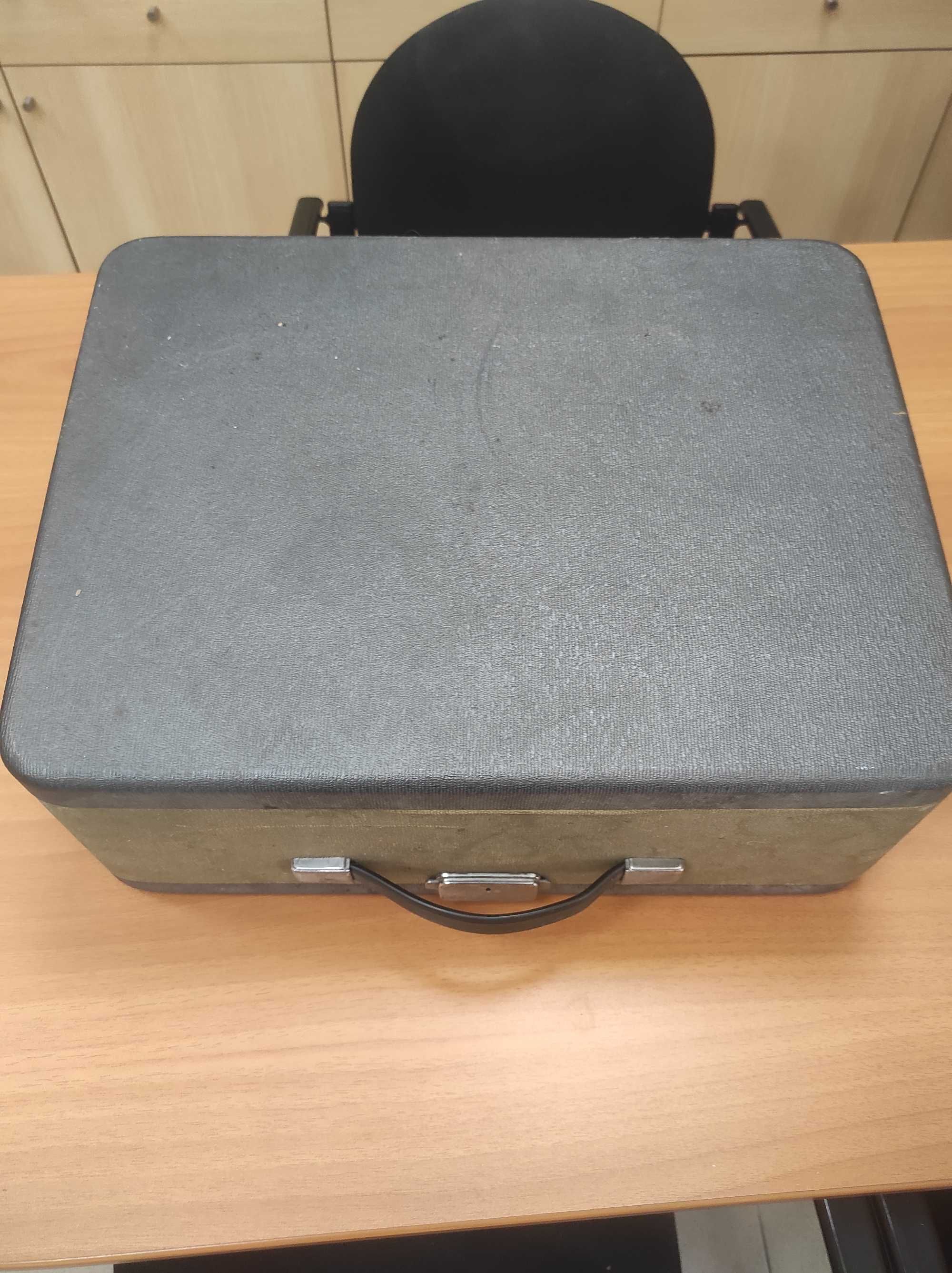 Máquina de escrever antiga
