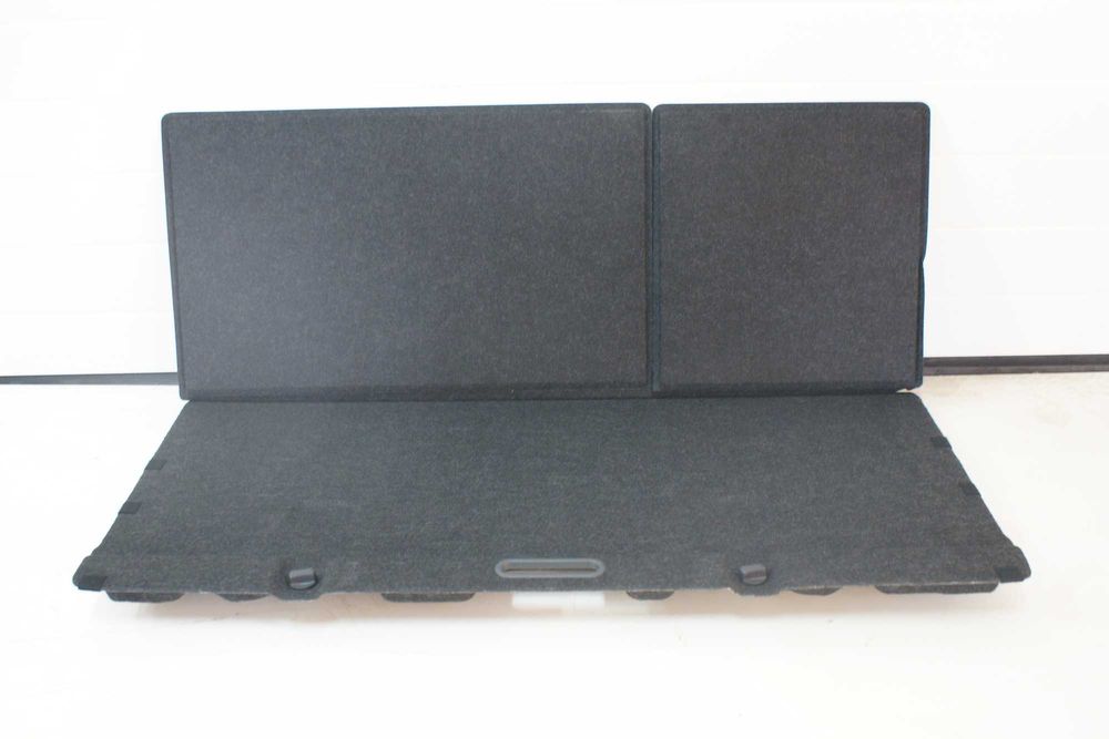 Podłoga bagażnika wykładzina OE Toyota YARIS II 11/2005-06/2011r NOWA