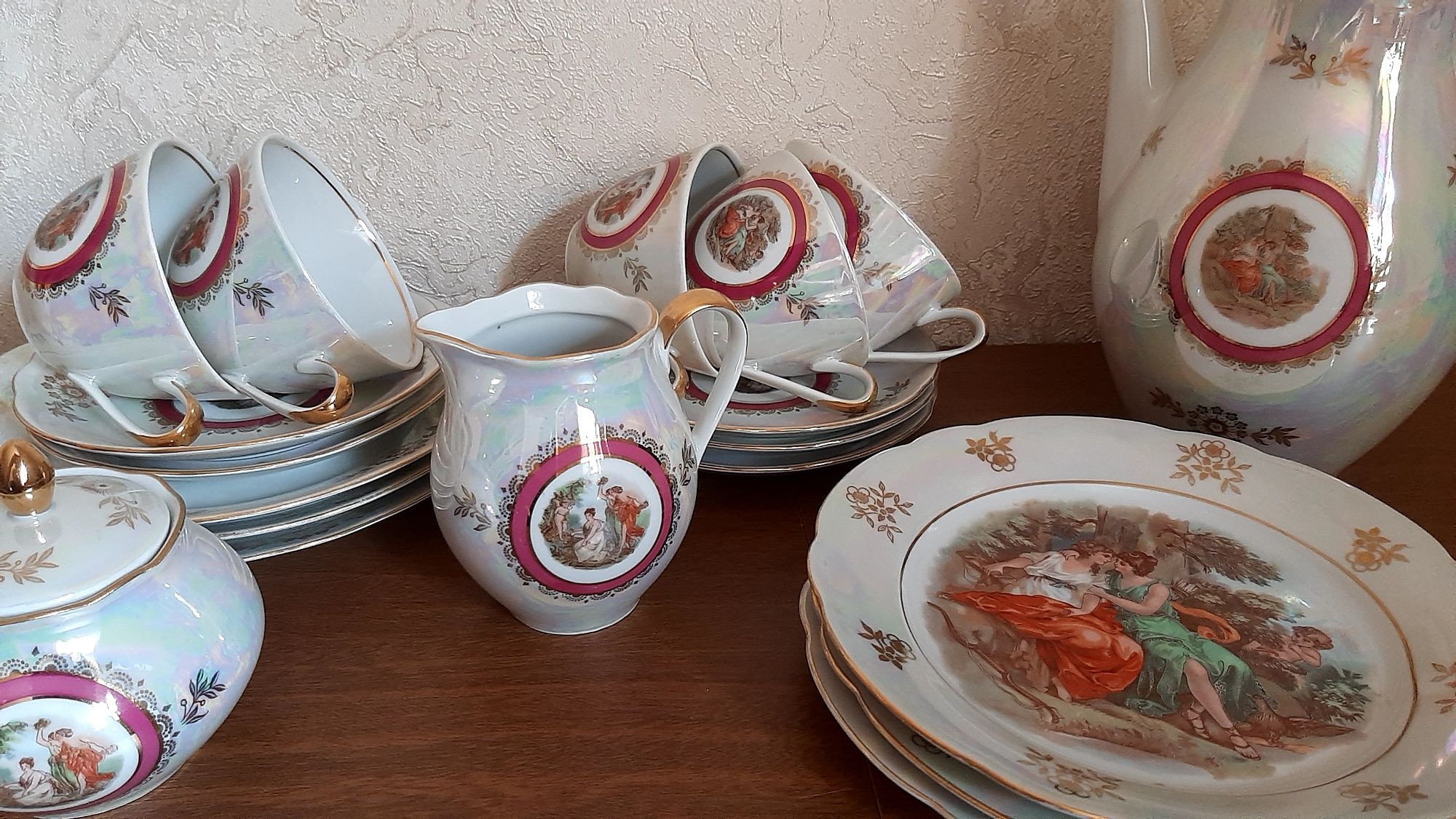 Кофейный сервиз ,Мадонна