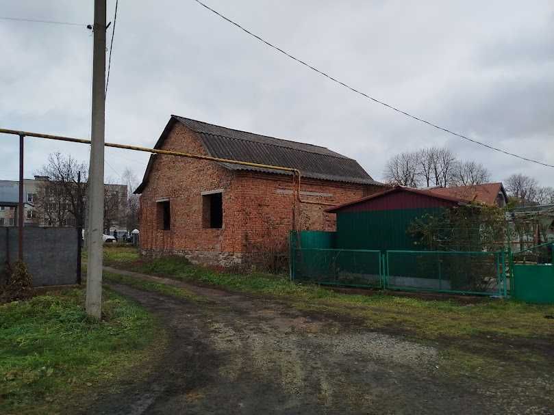 Продається земельна ділянка та складське приміщення