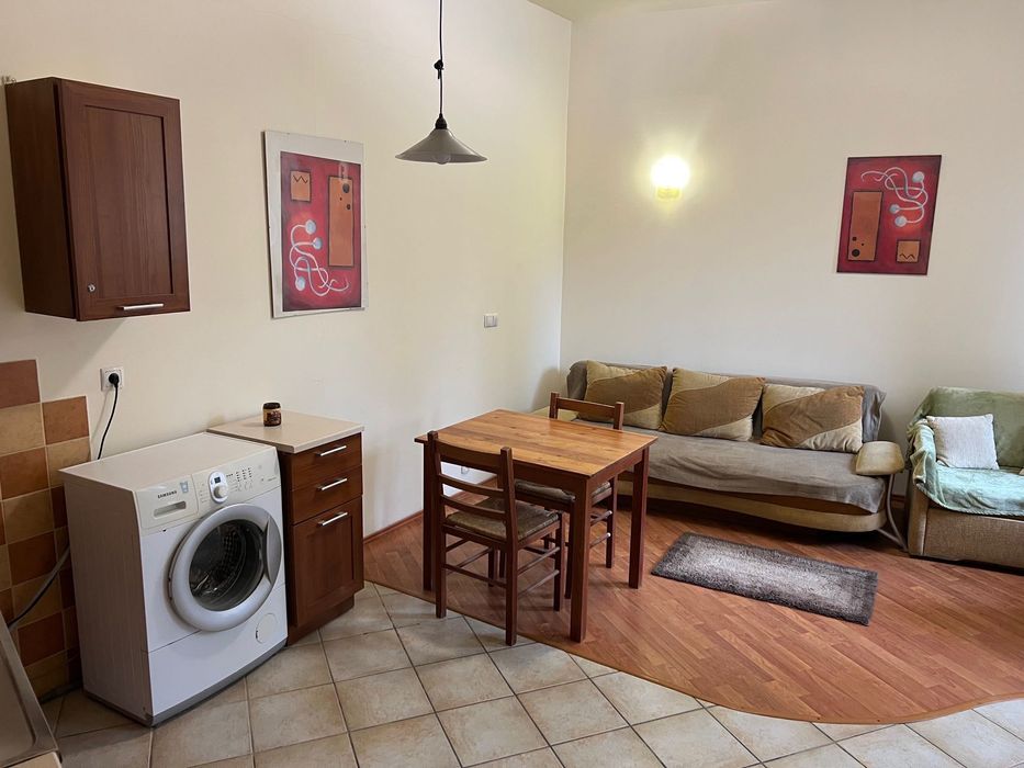 Jasna, cicha garsoniera w ścisłym centrum Krakowa obok pl. Kossaka