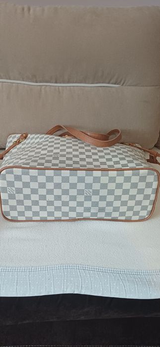 Torebka inspirowana stylem Louis Vuitton – model typu Neverfull.