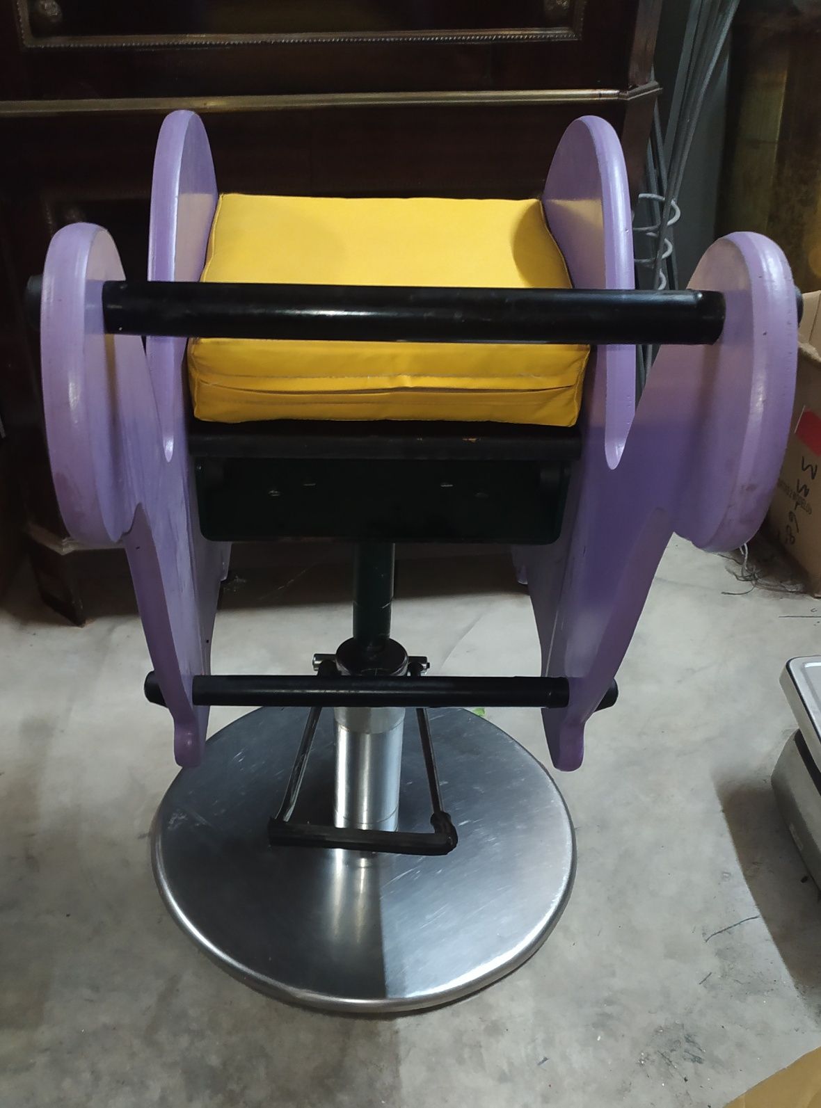 Cadeira criança cabeleireiro ou mesa roxo