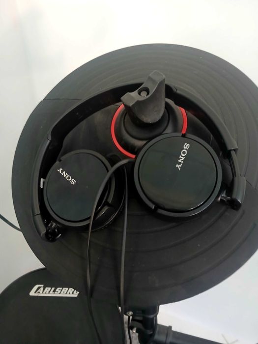 Bateria Carlsbro oferta baquetas e Fones Sony