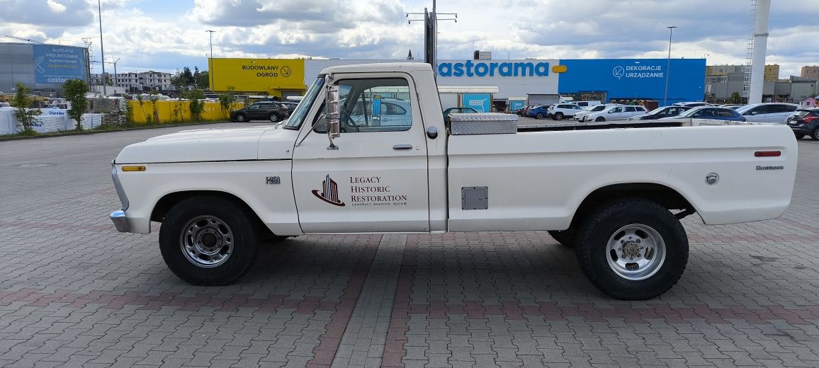 Ford F250 5.9L V8 Pickup 1972r