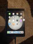 Планшет iPad mini 3
