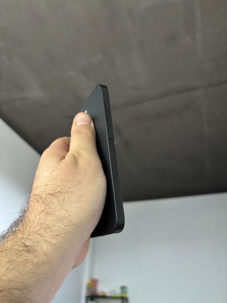 Apple iphone 16e 128 gb в новому стані айфон 16є