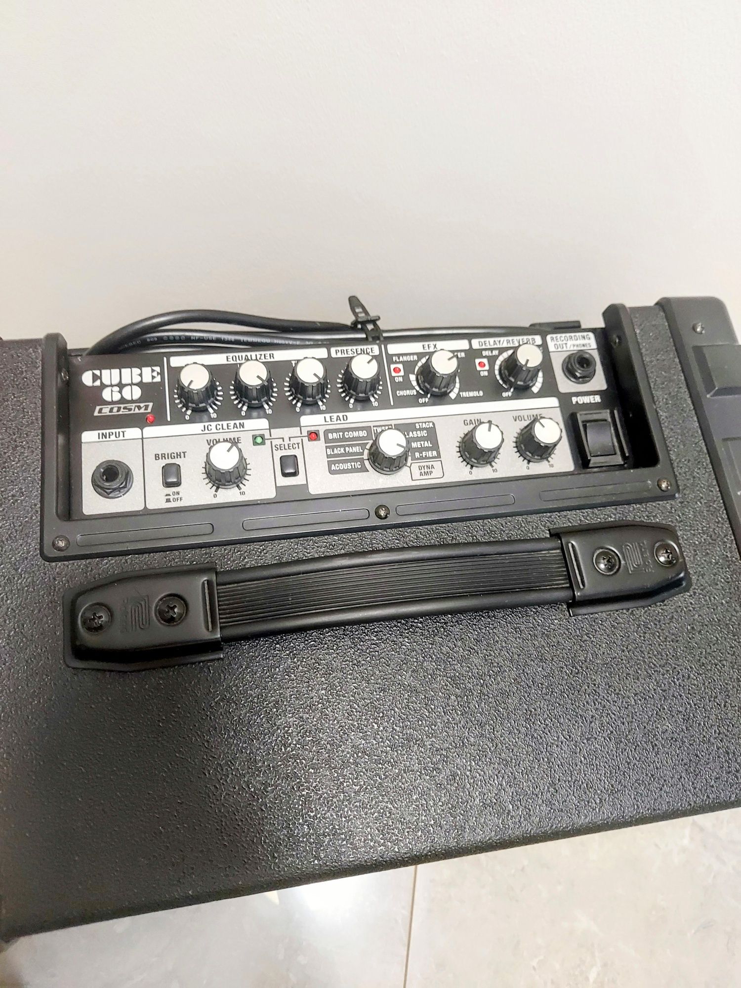 Wzmacniacz Roland CUBE-60